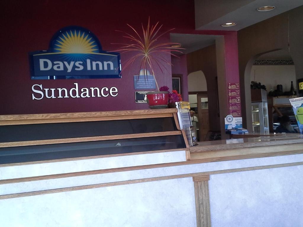 Days By Wyndham Co Hotel